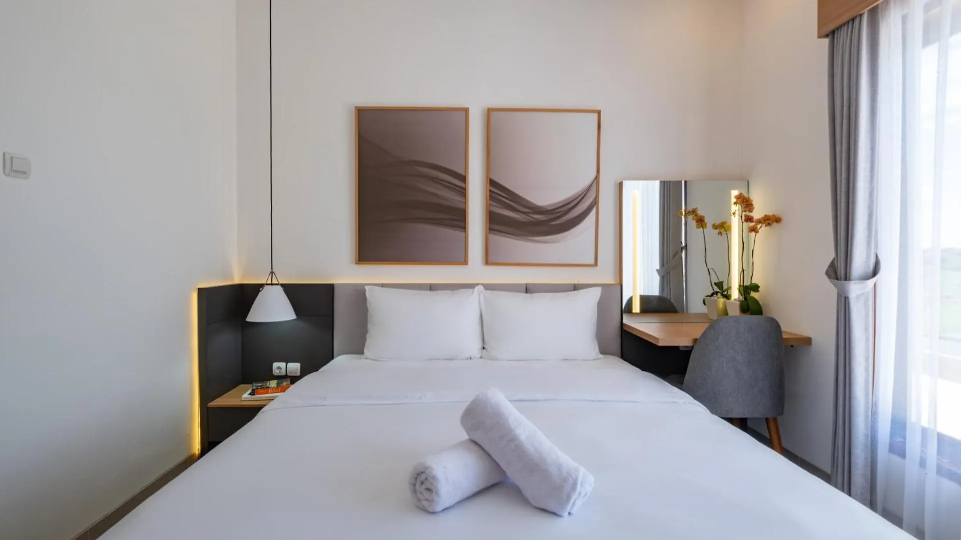 Willa Taman Seminyak Suites