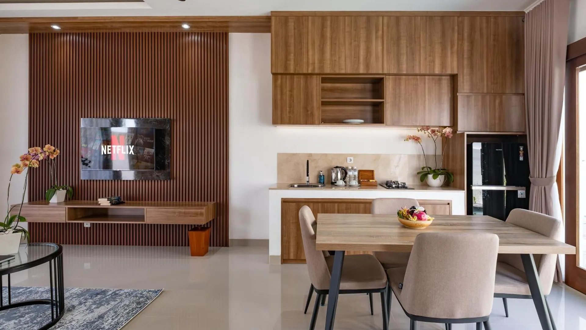 Taman Seminyak Suites Willa