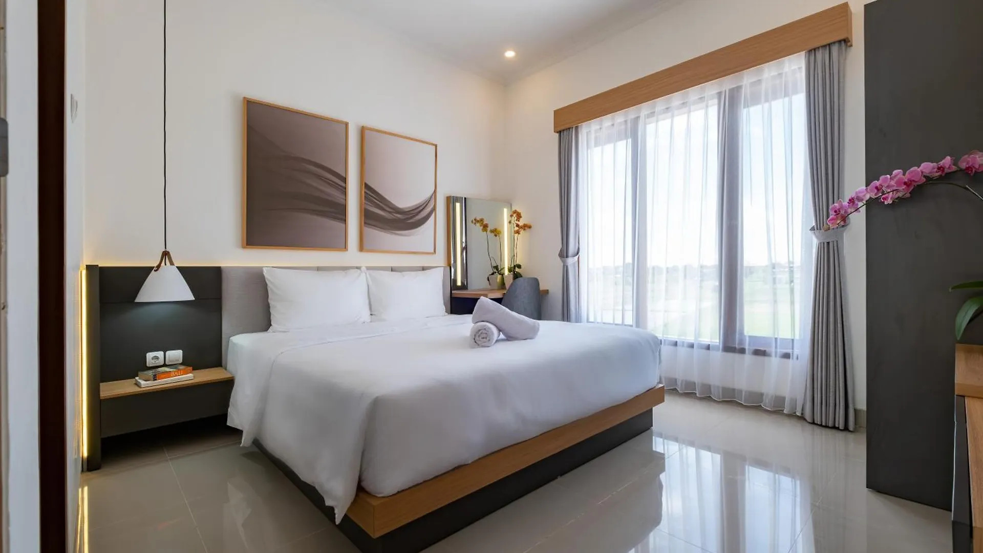 Willa Taman Seminyak Suites