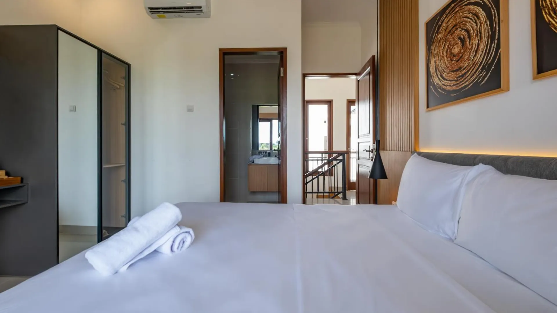 Taman Seminyak Suites Willa