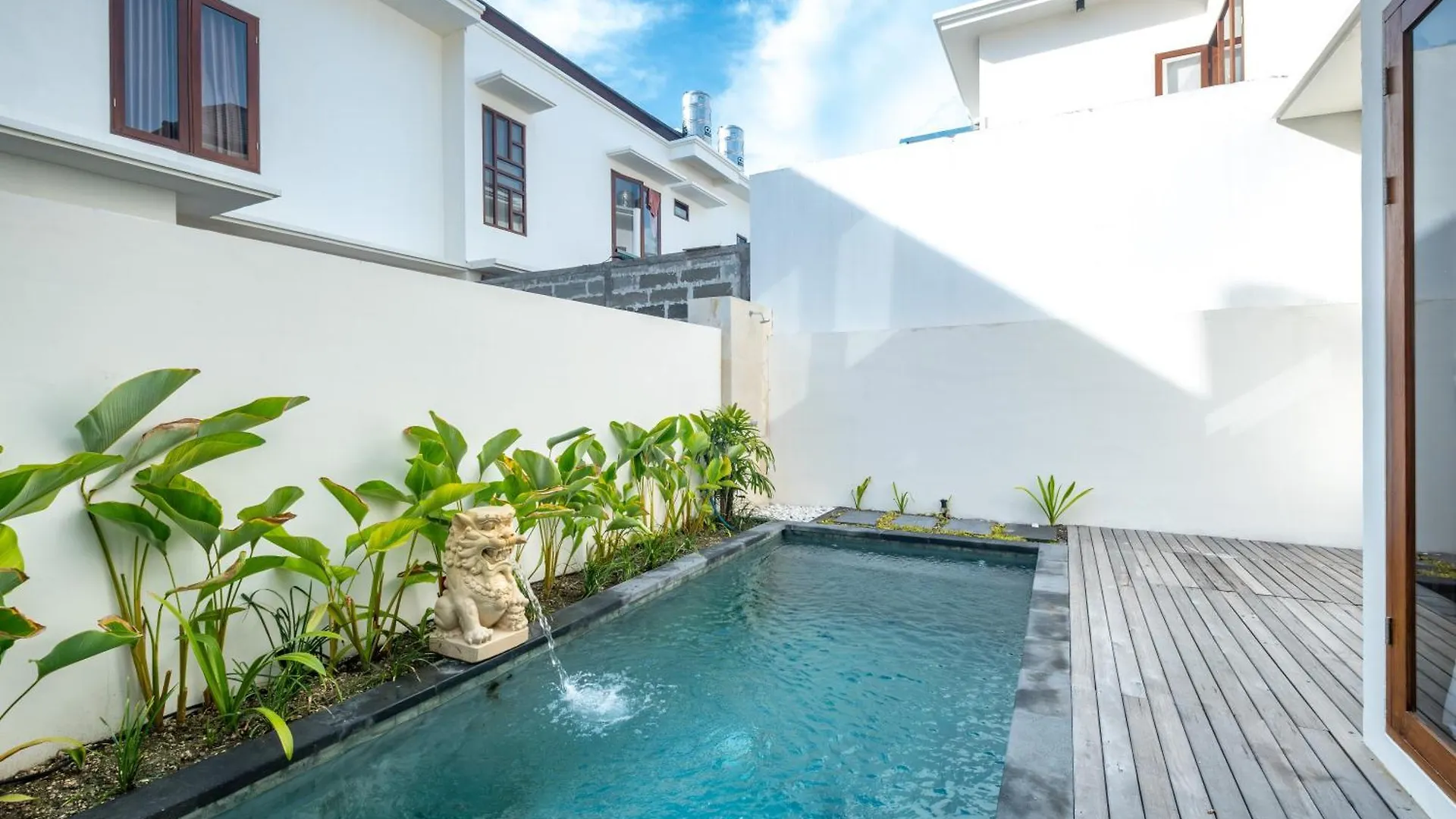 Taman Seminyak Suites