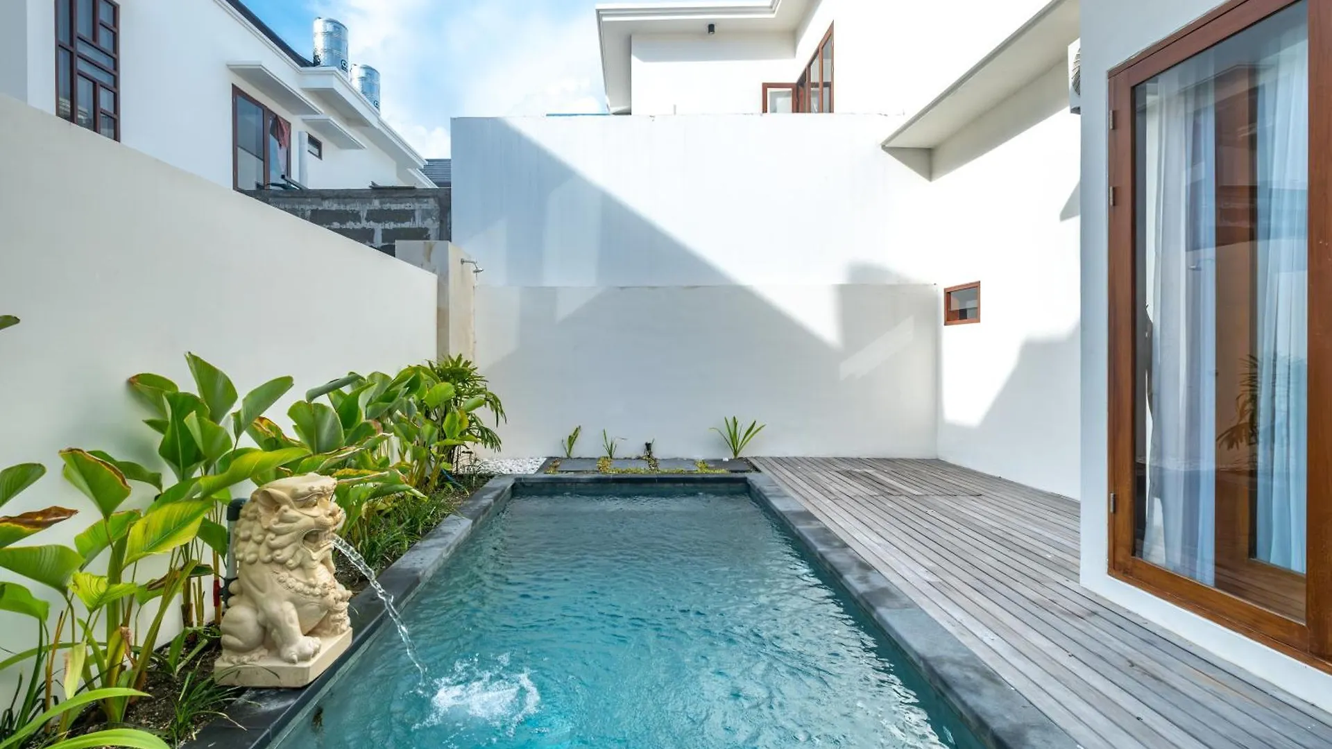 Taman Seminyak Suites Willa