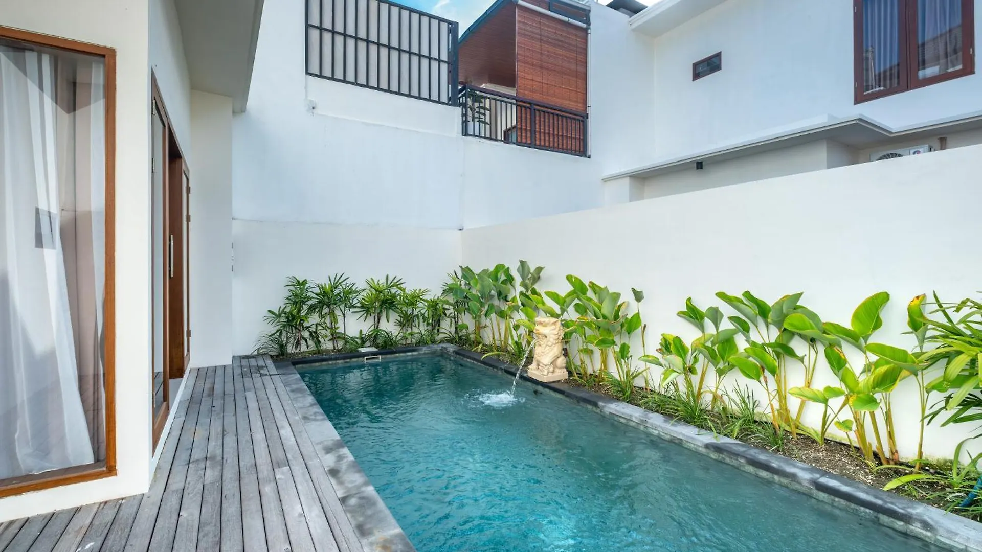 Taman Seminyak Suites 0*,