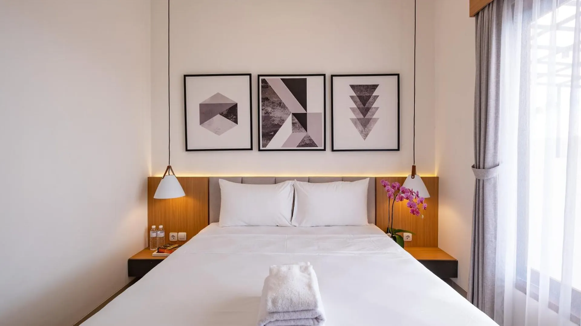 Willa Taman Seminyak Suites